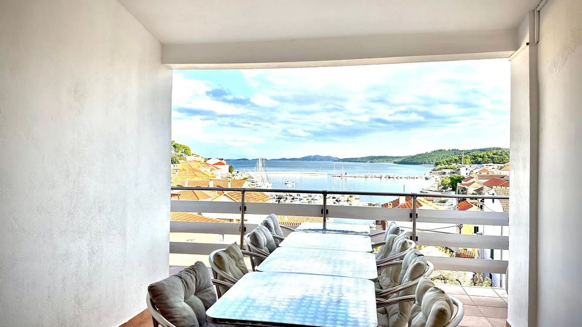 Apartamento Adriatic Nest Sali 0*,